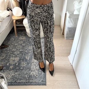 Aritzia Little Moon Pants
